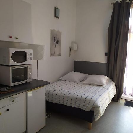 Aparthotel Les Bains Douches Périgueux Esterno foto