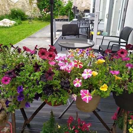 Aparthotel Les Bains Douches Périgueux Esterno foto